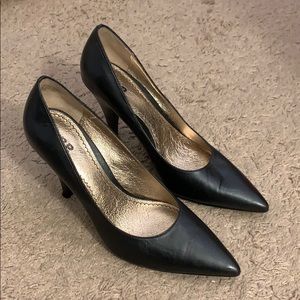 Nordstrom BP black leather pumps with pointed toe